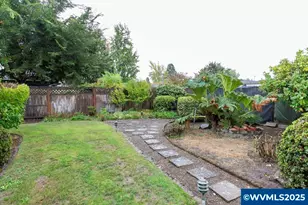 700 NW 18th Pl, McMinnville, OR 97128 - Photo 9