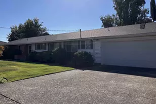 700 NW 18th Pl, McMinnville, OR 97128 - Photo 3