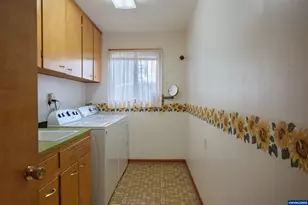 1992 Summit Ave NW, Salem, OR 97304 - Photo 37