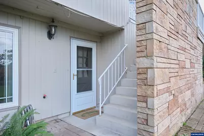 1992 Summit Av NW, Salem, OR 97304 - Photo 3