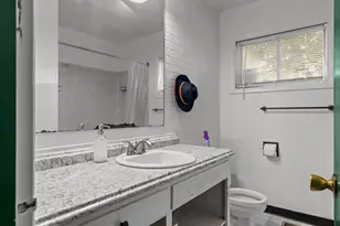 565 18th SE St, Salem, OR 97301 - Photo 11