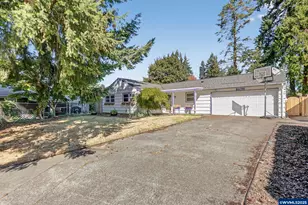 17821 SE Morrison Ct, Gresham, OR 97233 - Photo 3