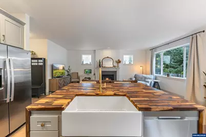 30486 SW Ruth St, Wilsonville, OR 97070 - Photo 11