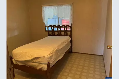 5422 Portland #53 Rd NE, Salem, OR 97305 - Photo 13