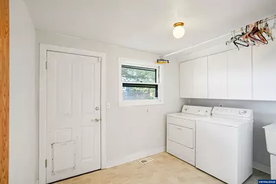 842 Kingwood Dr NW, Salem, OR 97304 - Photo 29