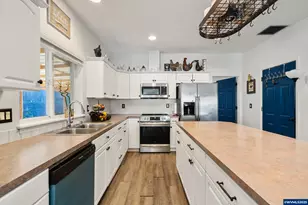 3250 Cooke St S, Salem, OR 97302 - Photo 15