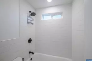 1385 Waller St SE, Salem, OR 97302 - Photo 19