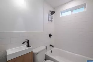 1385 Waller St SE, Salem, OR 97302 - Photo 17