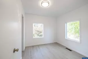 1385 Waller St SE, Salem, OR 97302 - Photo 11