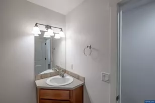 122 Weldwood Dr, Lebanon, OR 97355 - Photo 27