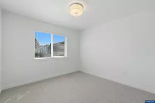 245 SE Jensen Av, Corvallis, OR 97333 - Photo 9