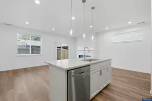 245 SE Jensen Av, Corvallis, OR 97333 - Photo 5