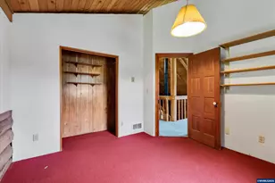3805 Briar Knob Lp NE, Scotts Mills, OR 97375 - Photo 25