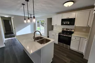 2419 Ermine St SE, Albany, OR 97322 - Photo 5