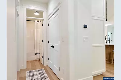 201 Jerome Av, Silverton, OR 97381 - Photo 27