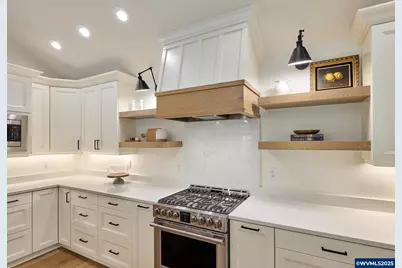 201 Jerome Av, Silverton, OR 97381 - Photo 13