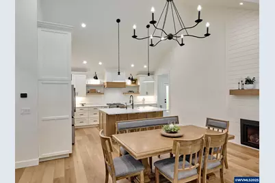 201 Jerome Av, Silverton, OR 97381 - Photo 9