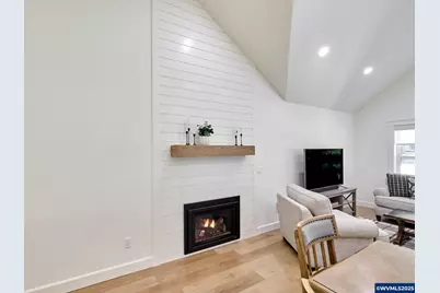 201 Jerome Av, Silverton, OR 97381 - Photo 5