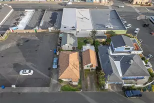 443 SW 7th St, Newport, OR 97365 - Photo 9