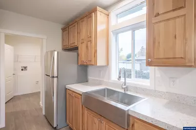 3223 Comber Ct NE, Salem, OR 97305 - Photo 9