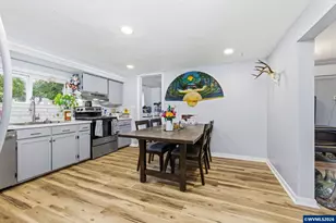 456 N Log Cabin St, Independence, OR 97351 - Photo 9