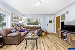 456 N Log Cabin St, Independence, OR 97351 - Photo 5