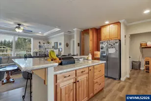 37734 River Dr, Lebanon, OR 97355 - Photo 11