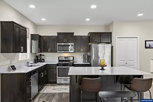 2988 Christina St NW, Salem, OR 97304 - Photo 17