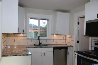 1661 Cooper St, Lebanon, OR 97355 - Photo 5