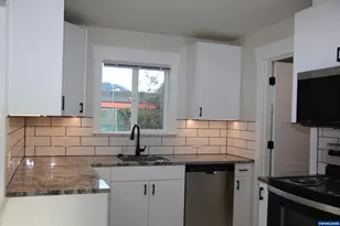 1661 Cooper St, Lebanon, OR 97355 - Photo 5