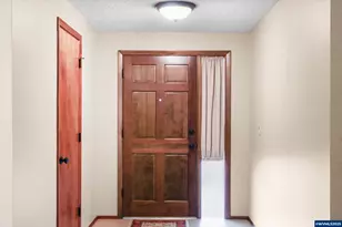 1882 Woodstock Cir NW, Salem, OR 97304 - Photo 11