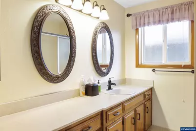 1882 Woodstock Cir NW, Salem, OR 97304 - Photo 17