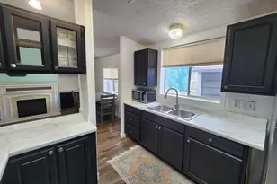 31919 N Lake Creek (Unit 35 ) Dr, Tangent, OR 97389 - Photo 13