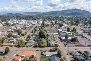 875 S 5th St, Lebanon, OR 97355 - Photo 35