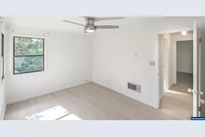 875 S 5th St, Lebanon, OR 97355 - Photo 17