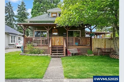 315 15th St SE, Salem, OR 97301 - Photo 1