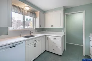 414 SW Westwood Dr, Dallas, OR 97338 - Photo 15