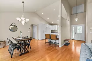 2222 Primrose Ln, Florence, OR 97439 - Photo 7