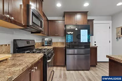 419 Vine Av, Woodburn, OR 97071 - Photo 19