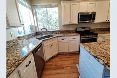 523 Golden Eagle St NW, Salem, OR 97304 - Photo 11
