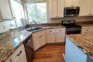 523 Golden Eagle St NW, Salem, OR 97304 - Photo 11