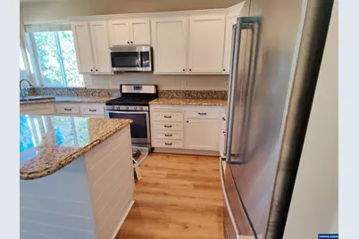 523 Golden Eagle St NW, Salem, OR 97304 - Photo 13
