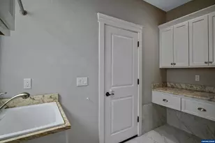 5760 Barbaresco St S, Salem, OR 97306 - Photo 29