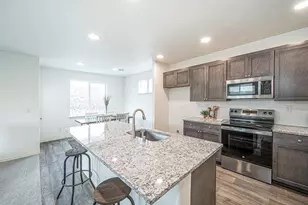 4784 Finch St, Albany, OR 97322 - Photo 3