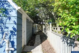 735 Church St SE, Salem, OR 97301 - Photo 45