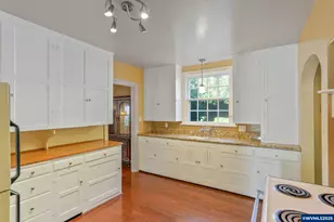 735 Church St SE, Salem, OR 97301 - Photo 13