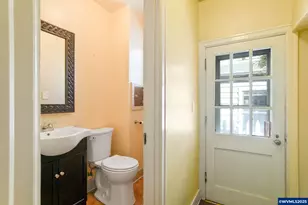 735 Church St SE, Salem, OR 97301 - Photo 17