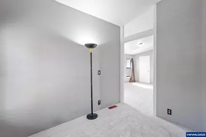 917 Luke St, Independence, OR 97351 - Photo 33