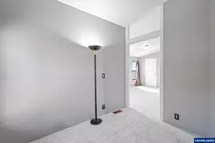 917 Luke St, Independence, OR 97351 - Photo 33