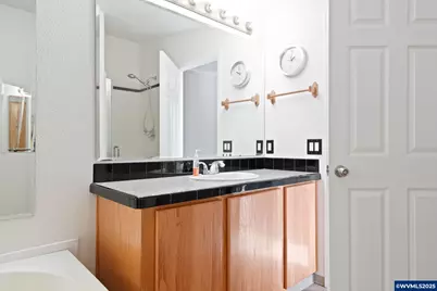 917 Luke St, Independence, OR 97351 - Photo 31